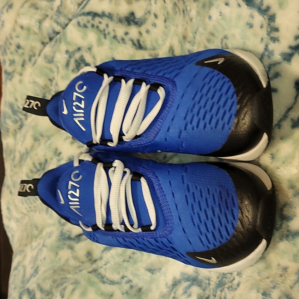 Nike Air Max 270s boys size 4Y